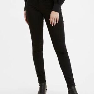 Levi’s 710 Black Super Skinny jeans